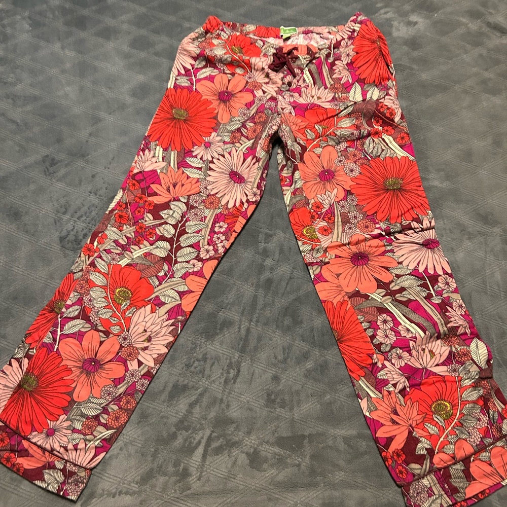 Vera Bradley Flannel Floral Multicolor Pajama Pants - Picture 2 of 3